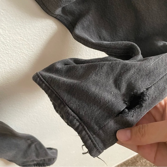 Re/Done Levi’s distressed gray button fly jeans in size 27 - Picture 9 of 11